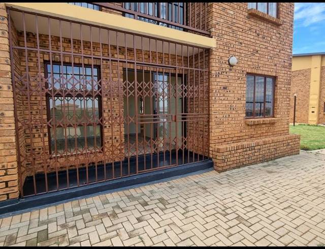 2 BEDROOM APARTMENT FOR SALE IN DAWN PARK